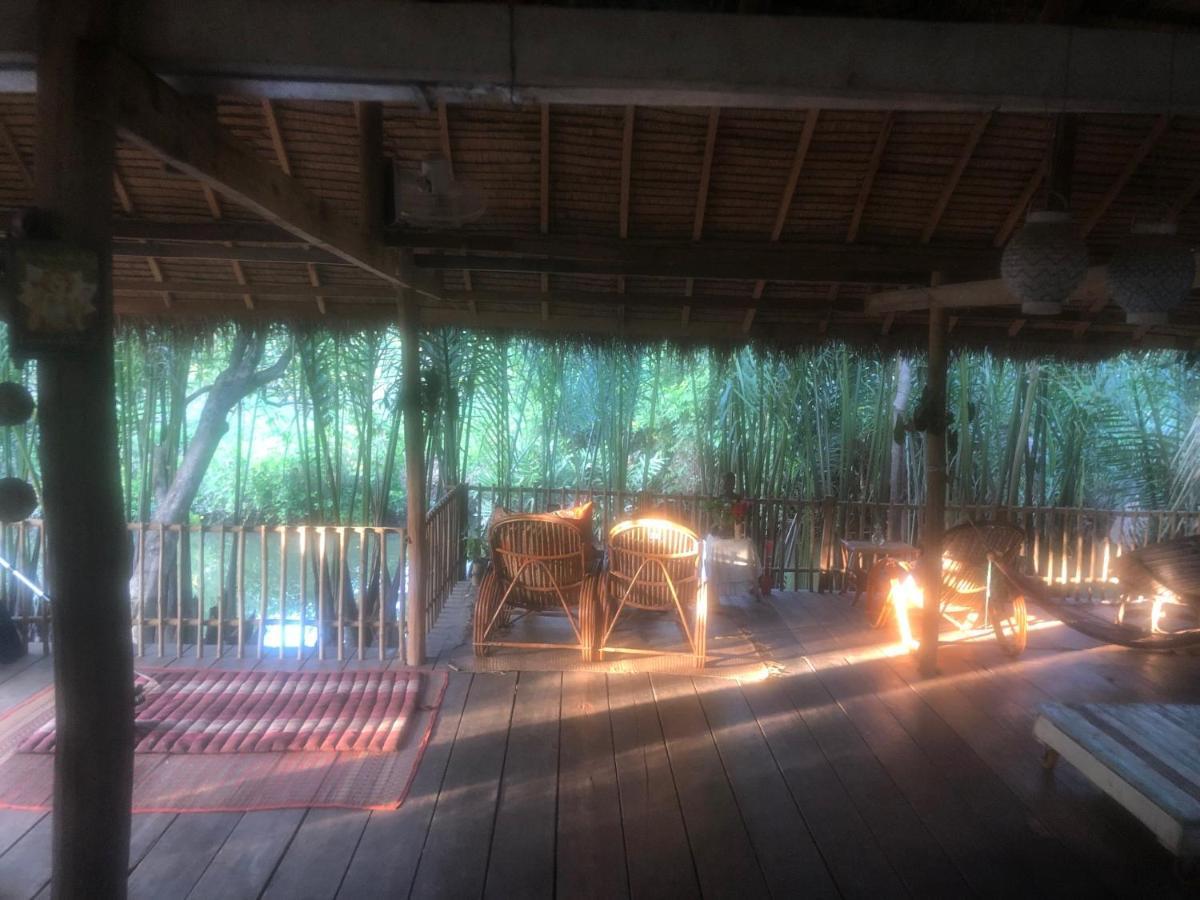 Retro Kampot Guesthouse エクステリア 写真