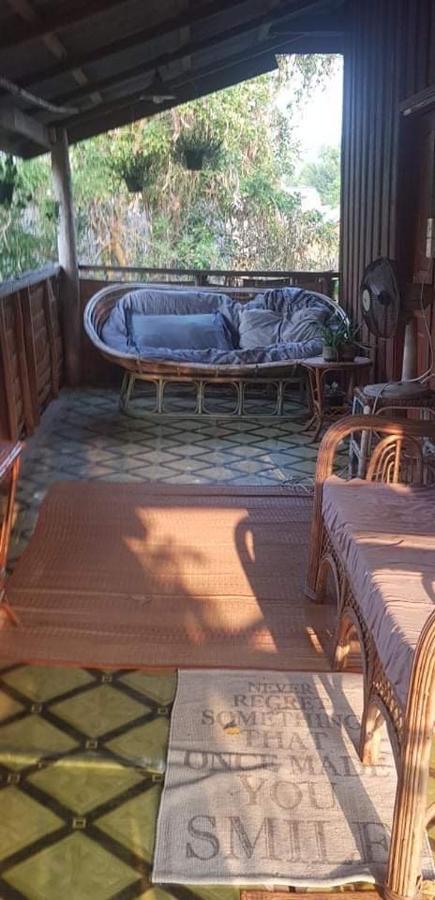 Retro Kampot Guesthouse エクステリア 写真