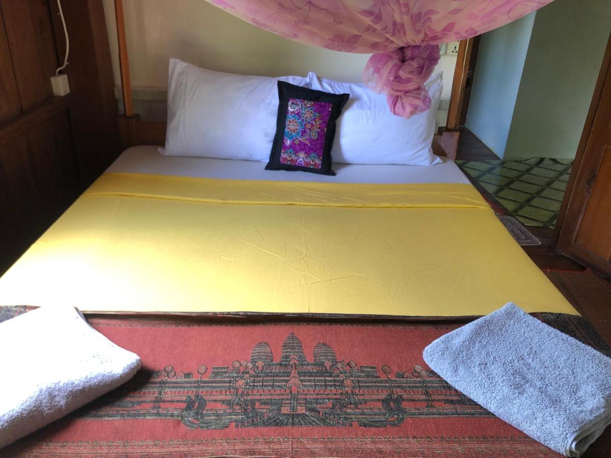 Retro Kampot Guesthouse エクステリア 写真