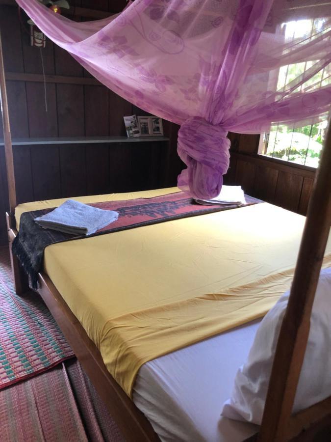 Retro Kampot Guesthouse エクステリア 写真
