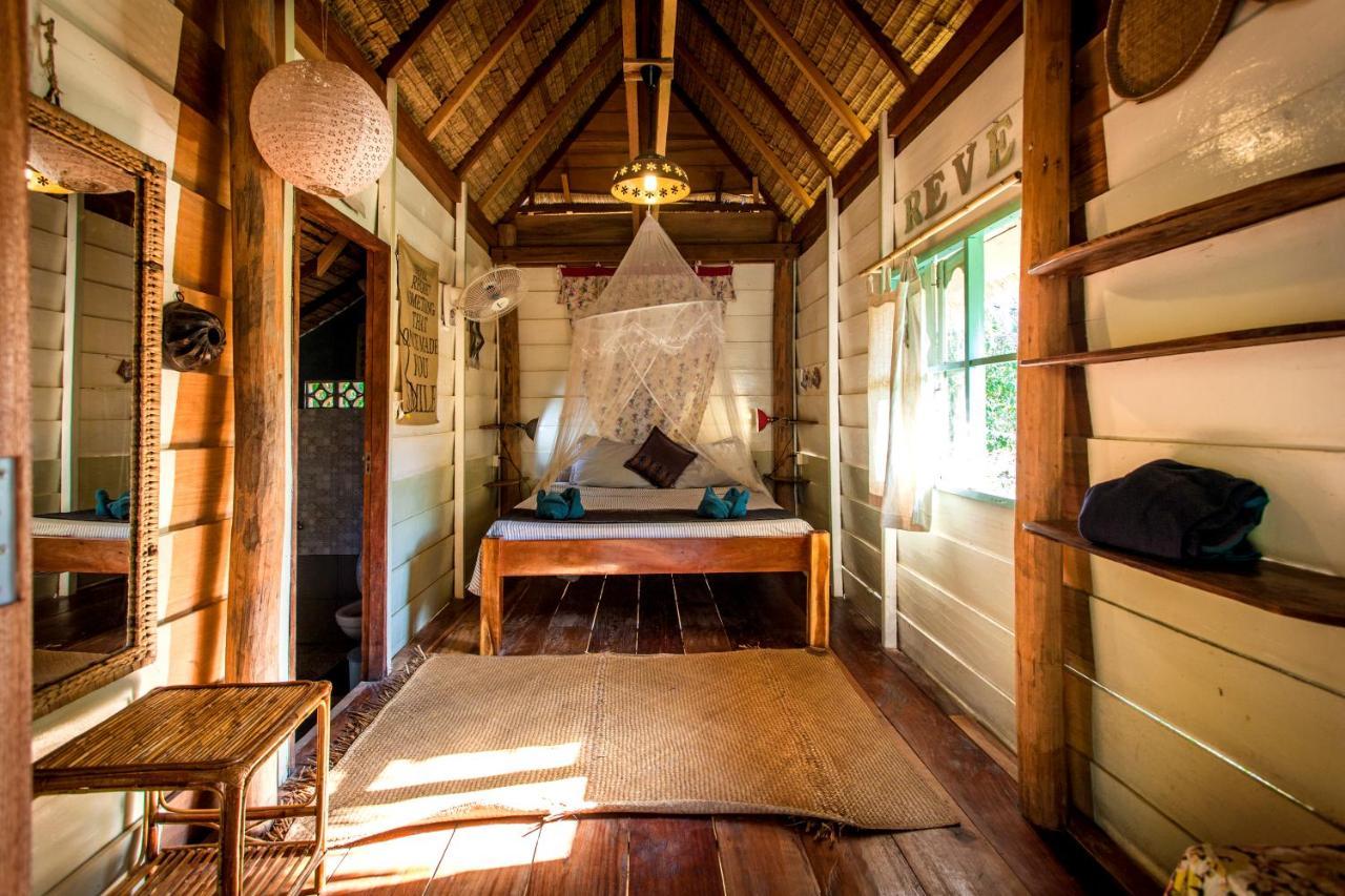 Retro Kampot Guesthouse エクステリア 写真