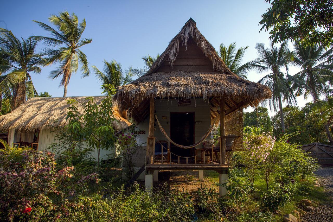 Retro Kampot Guesthouse エクステリア 写真