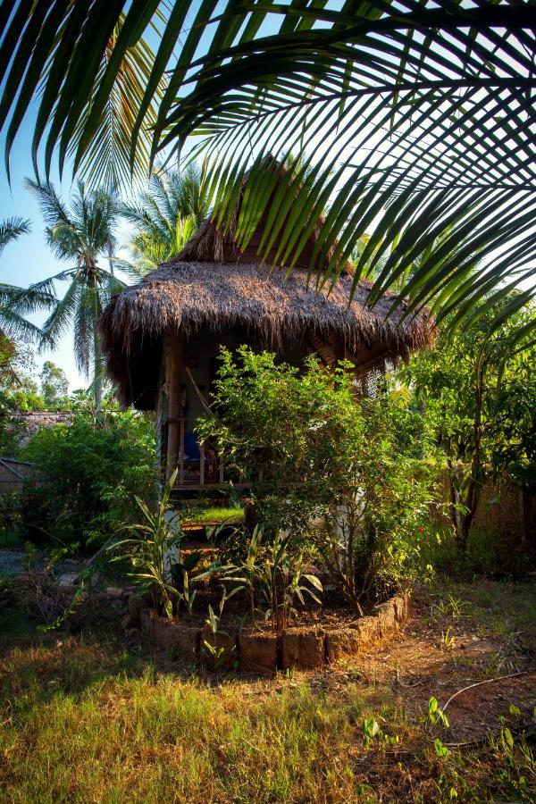 Retro Kampot Guesthouse エクステリア 写真